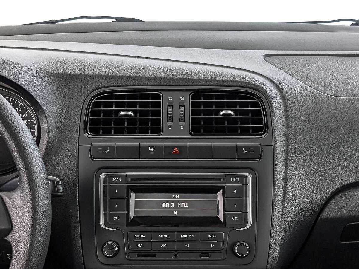 Volkswagen Polo, 2015 - Фото №16