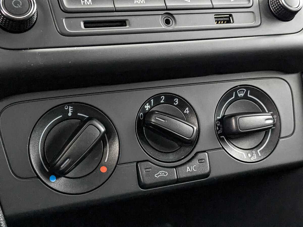 Volkswagen Polo, 2015 - Фото №20