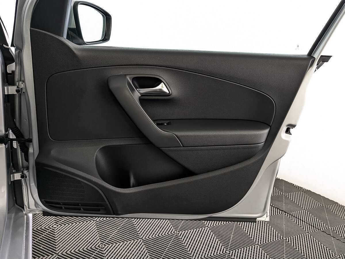 Volkswagen Polo, 2015 - Фото №24