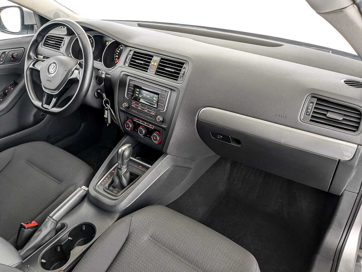 Volkswagen Jetta, 2016 - Фото №10