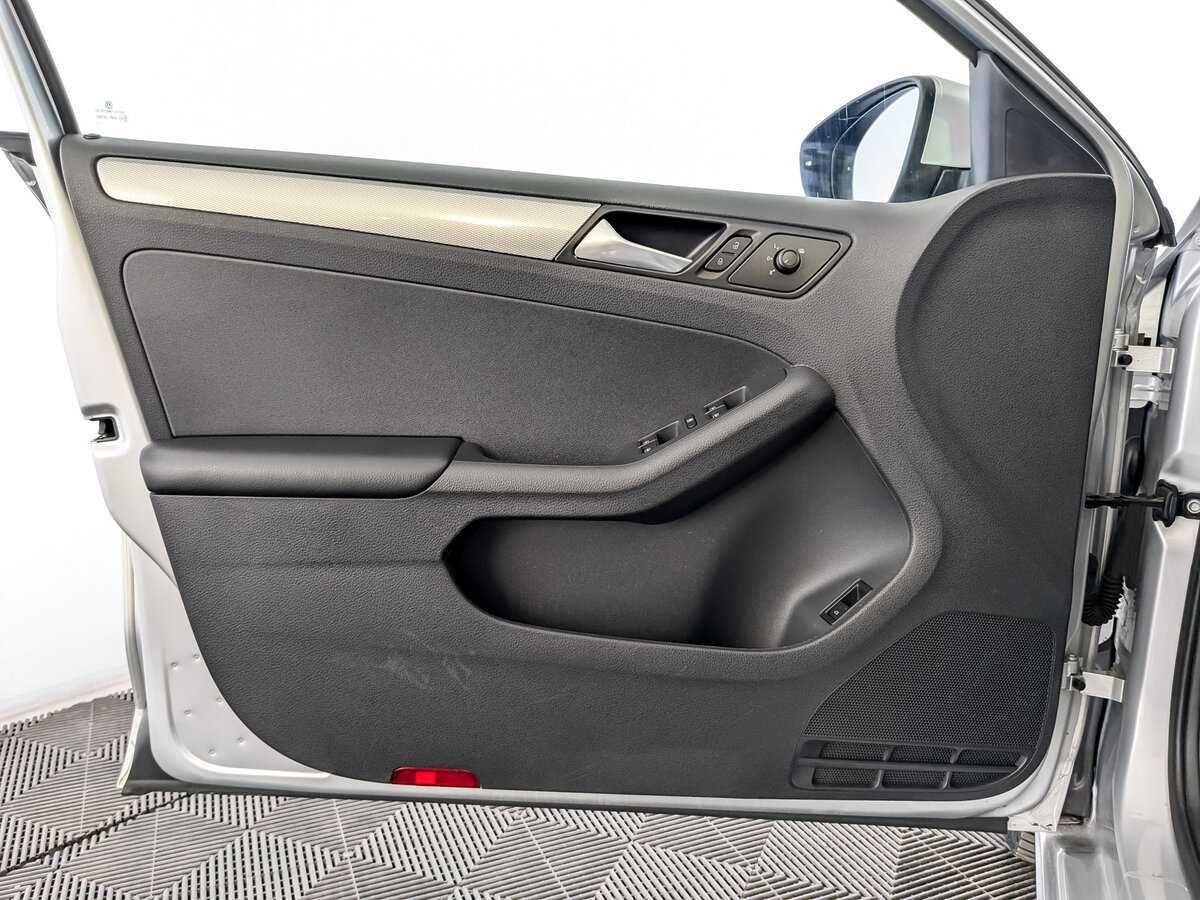 Volkswagen Jetta, 2016 - Фото №18