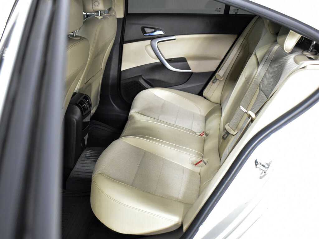 Opel Insignia, 2012 - Фото №10