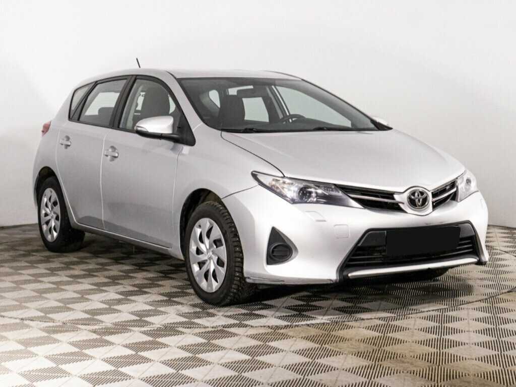 Toyota Auris, 2013 - Фото №2