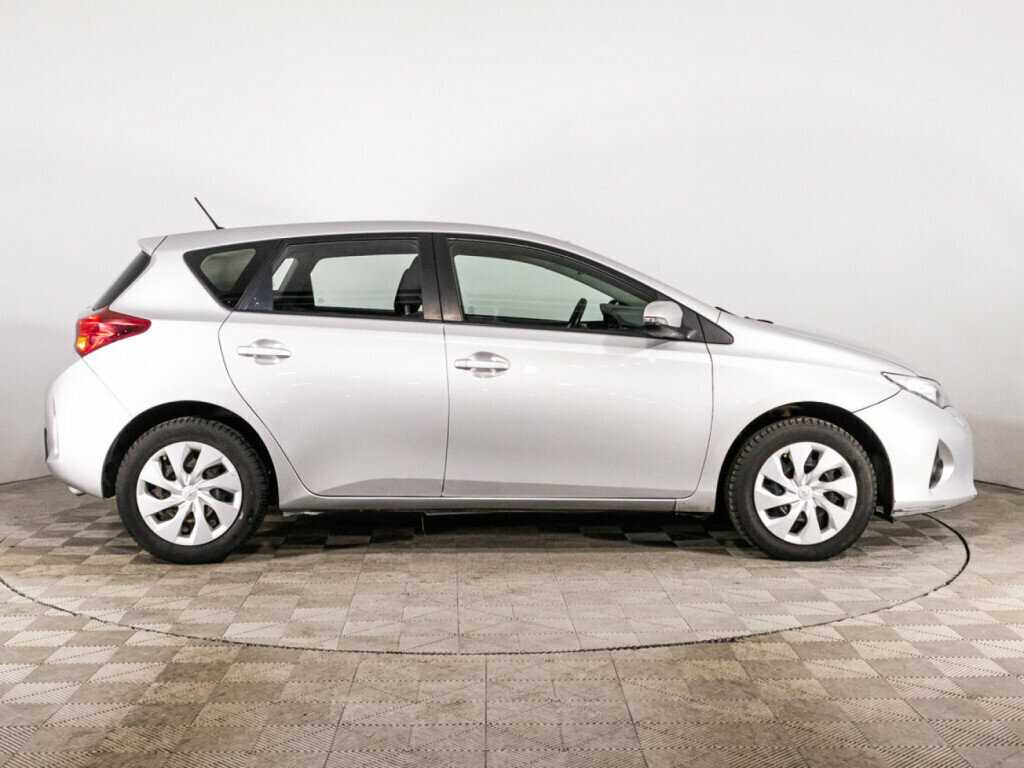 Toyota Auris, 2013 - Фото №3