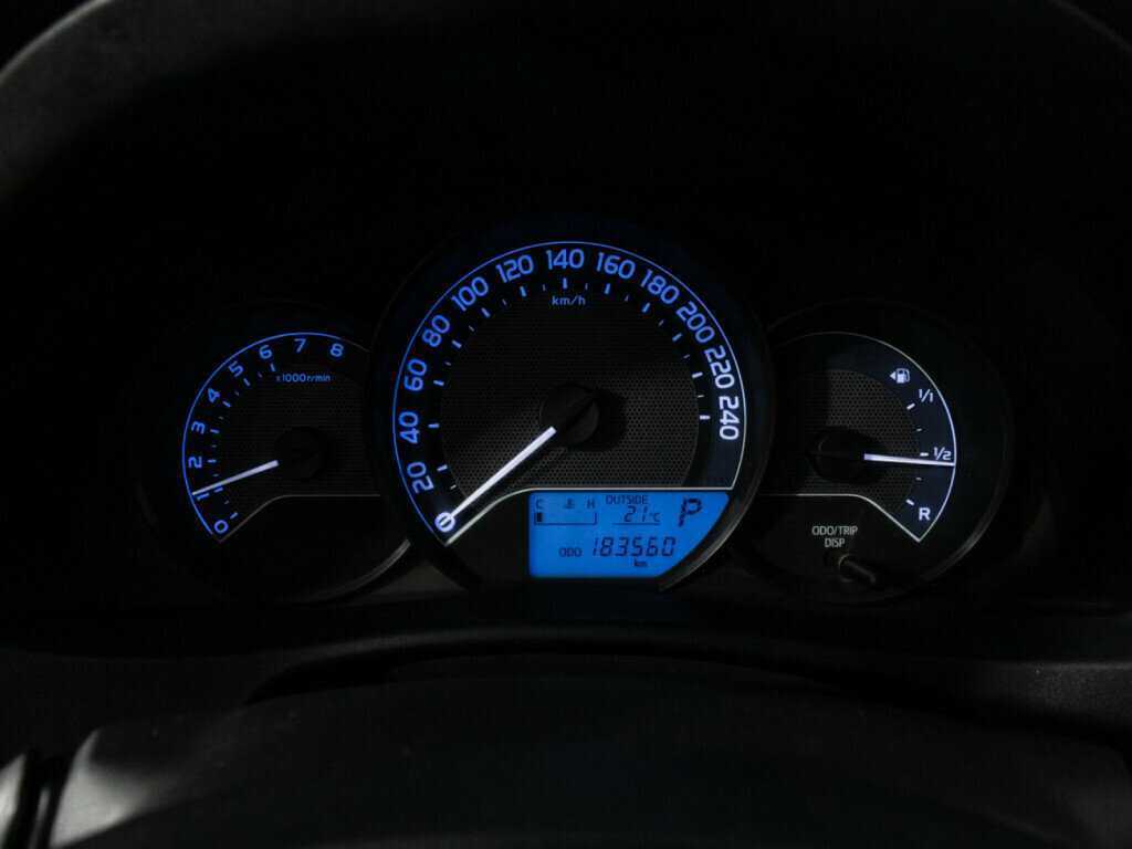 Toyota Auris, 2013 - Фото №11