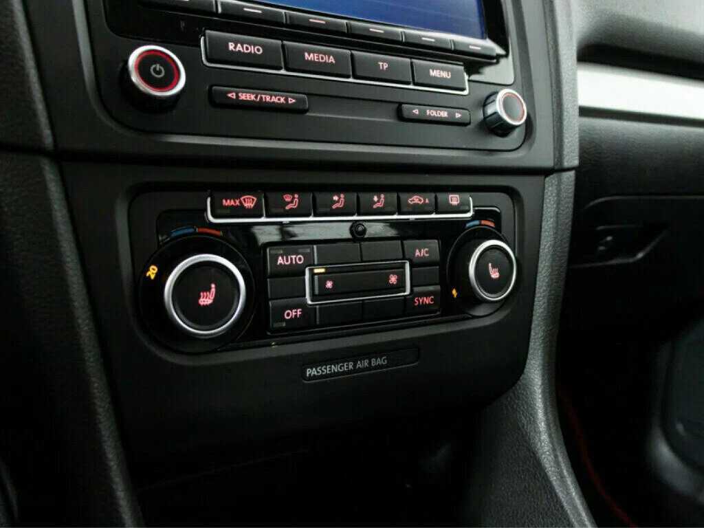 Volkswagen Golf, 2012 - Фото №13