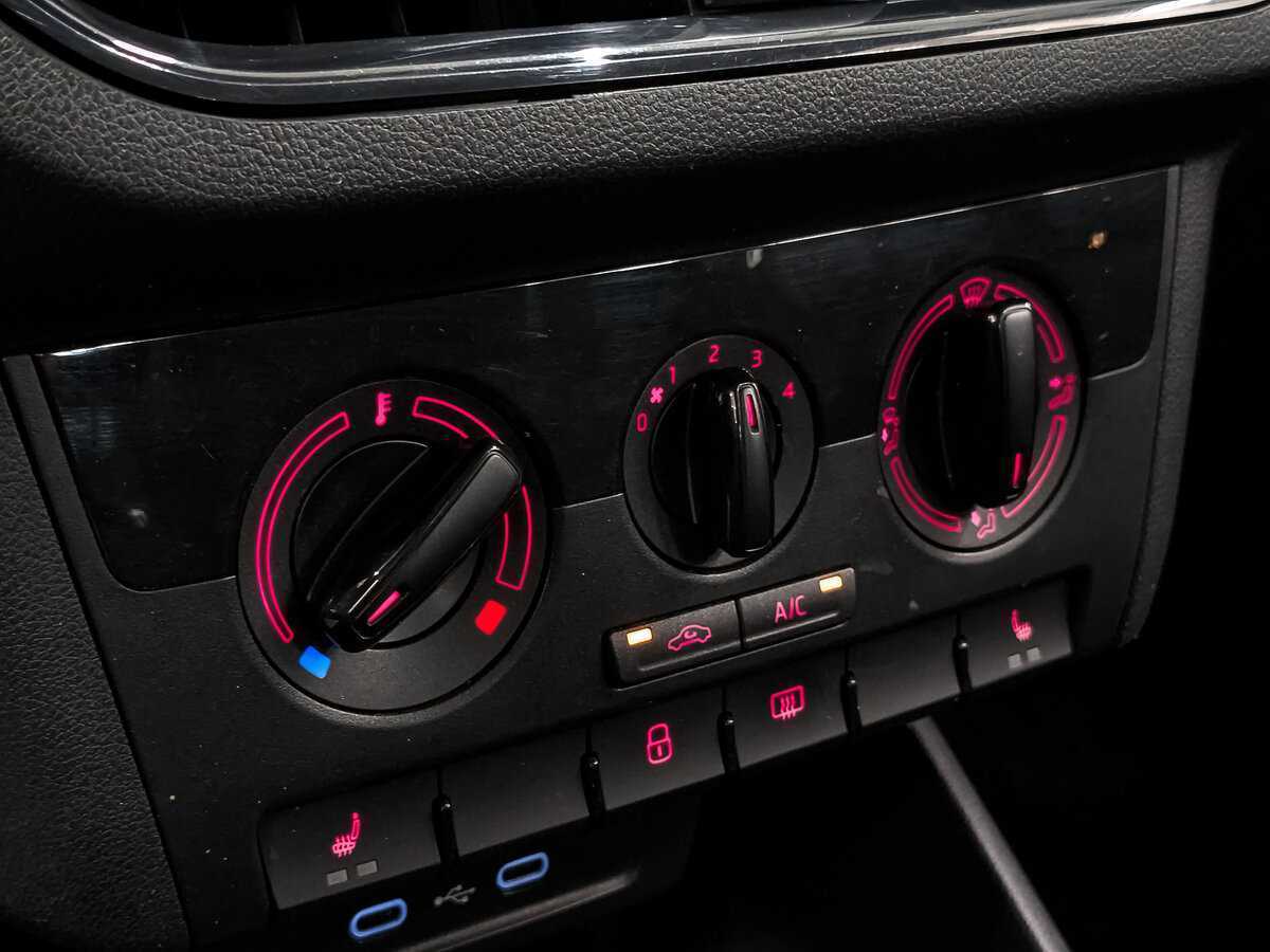 Volkswagen Polo, 2020 - Фото №20