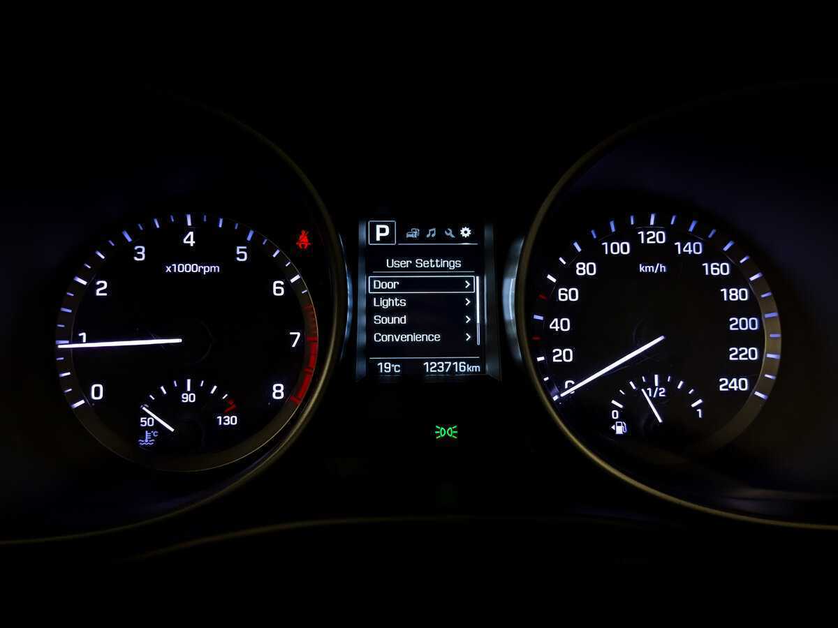 Hyundai Santa Fe, 2015 - Фото №12