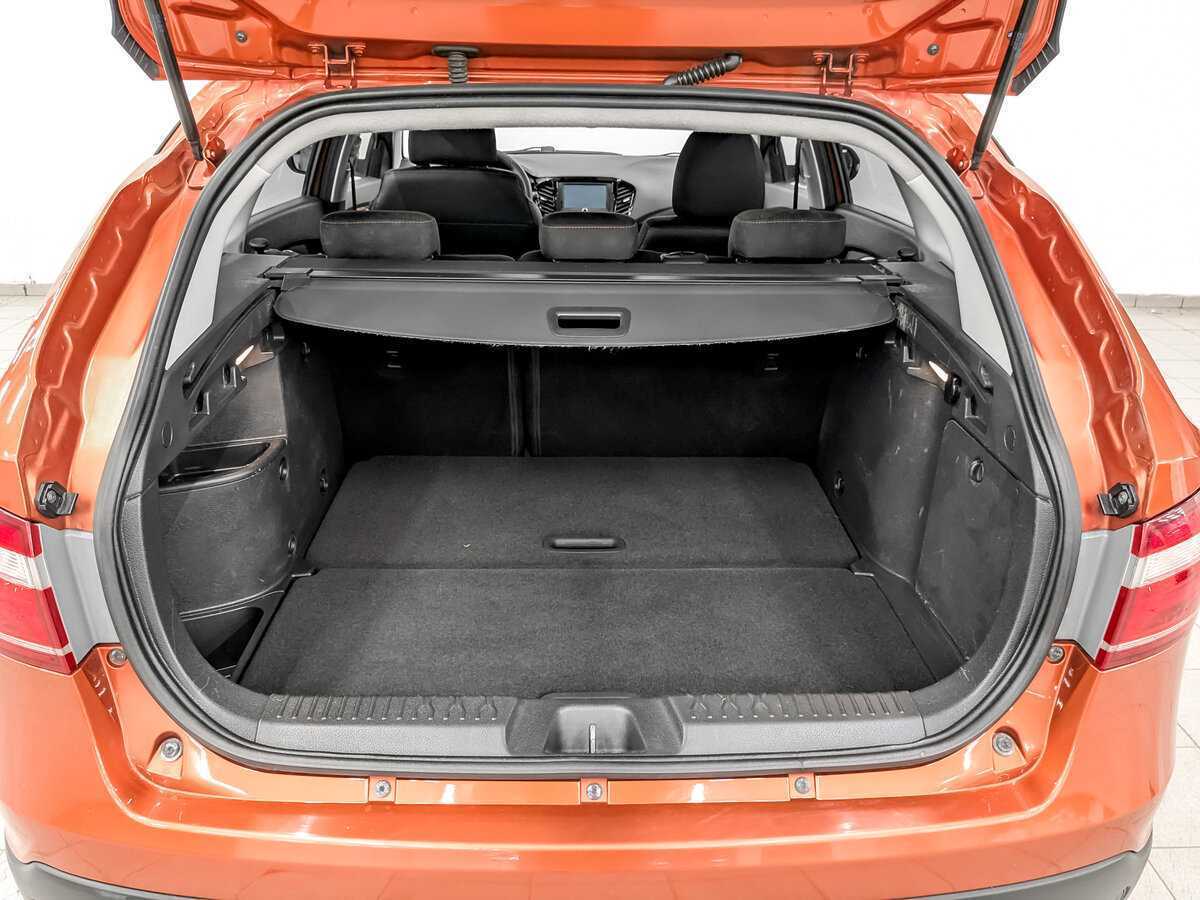 Lada (ВАЗ) Vesta SW Cross, 2019 - Фото №9