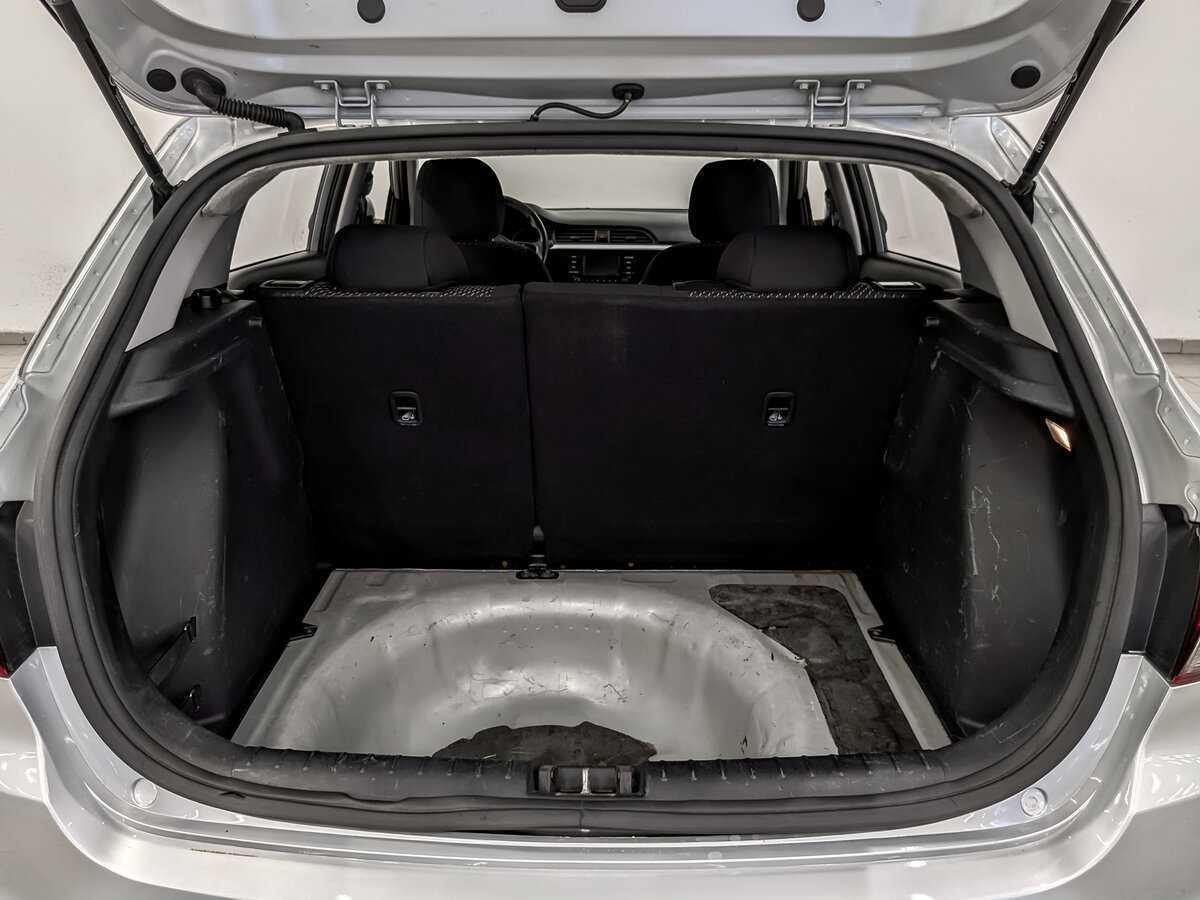 Kia Rio X-Line, 2020 - Фото №9