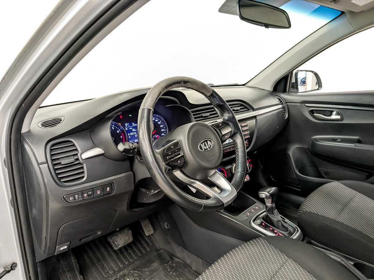 Kia Rio X-Line, 2020 - Фото №15