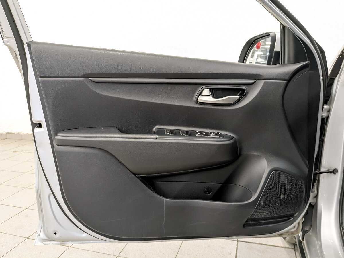 Kia Rio X-Line, 2020 - Фото №18