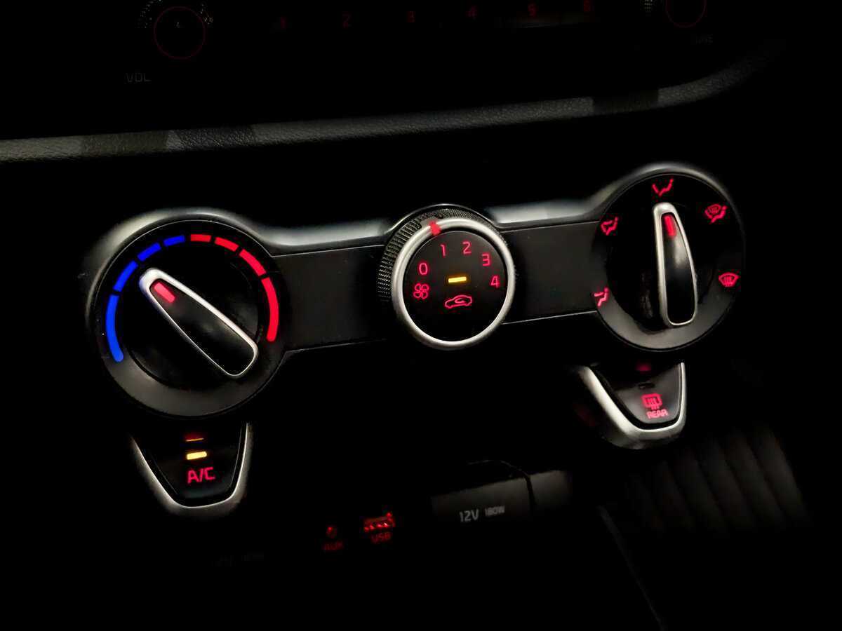 Kia Rio X-Line, 2020 - Фото №24