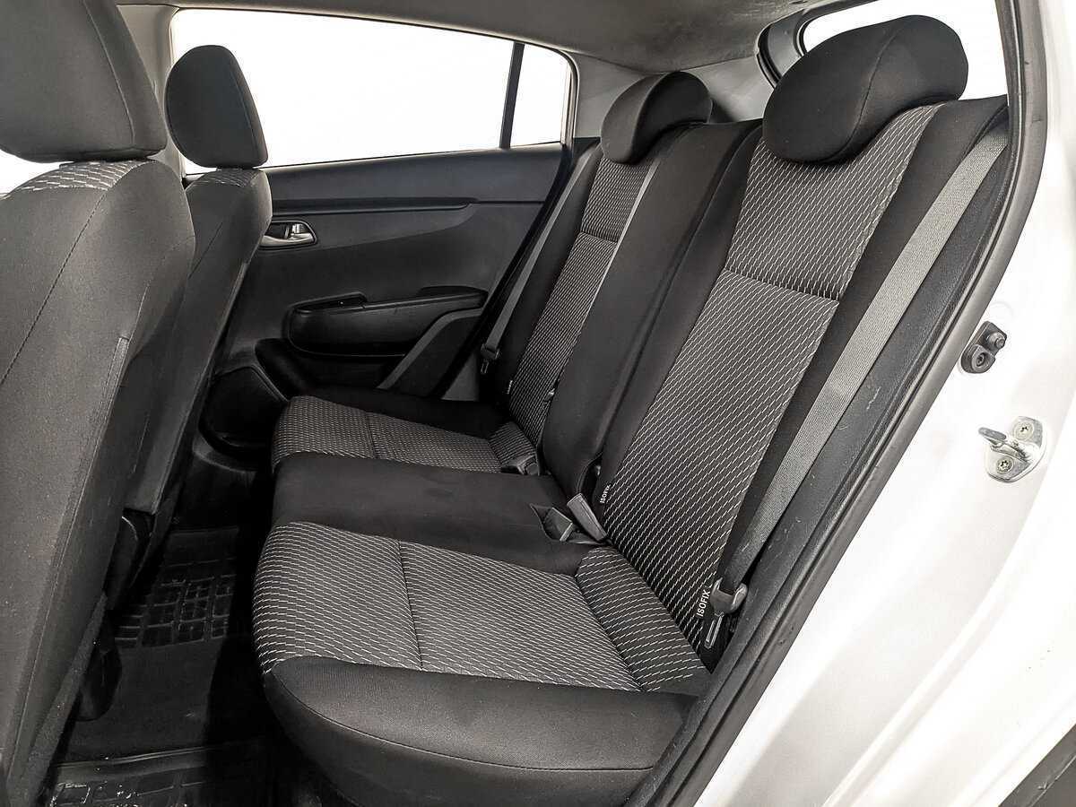 Kia Rio X-Line, 2020 - Фото №17