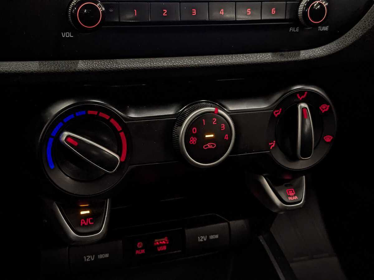 Kia Rio X-Line, 2020 - Фото №20