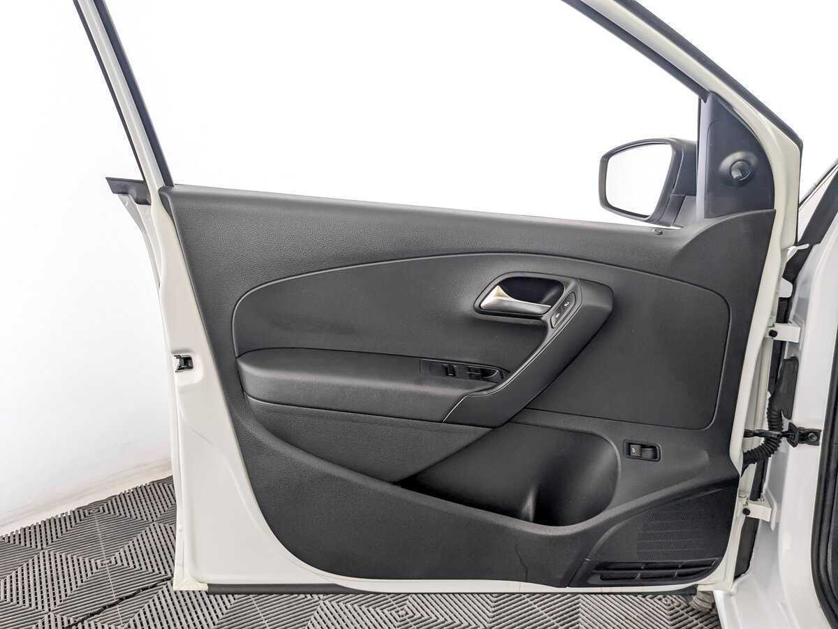 Volkswagen Polo, 2020 - Фото №16