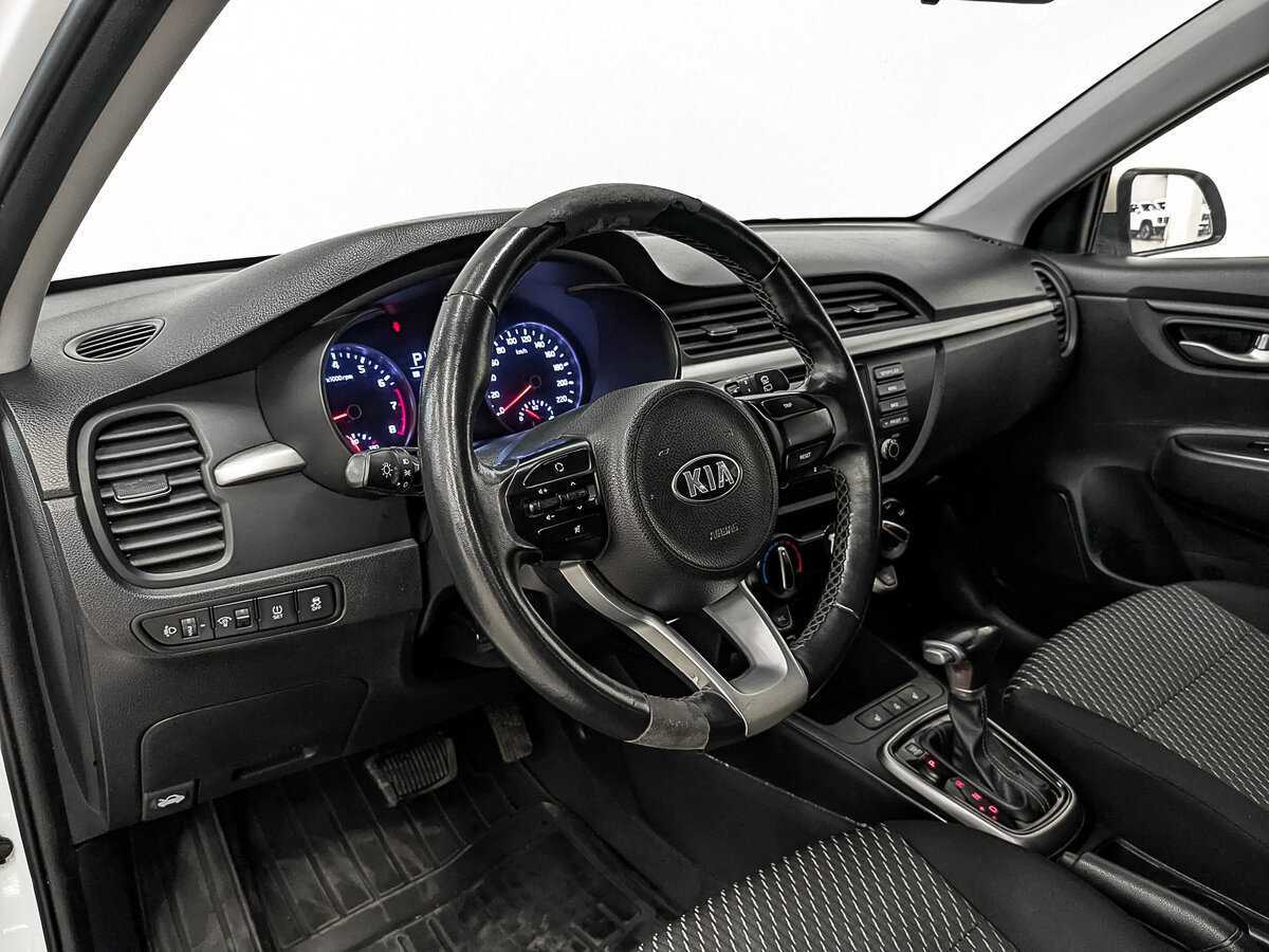 Kia Rio X-Line, 2020 - Фото №11