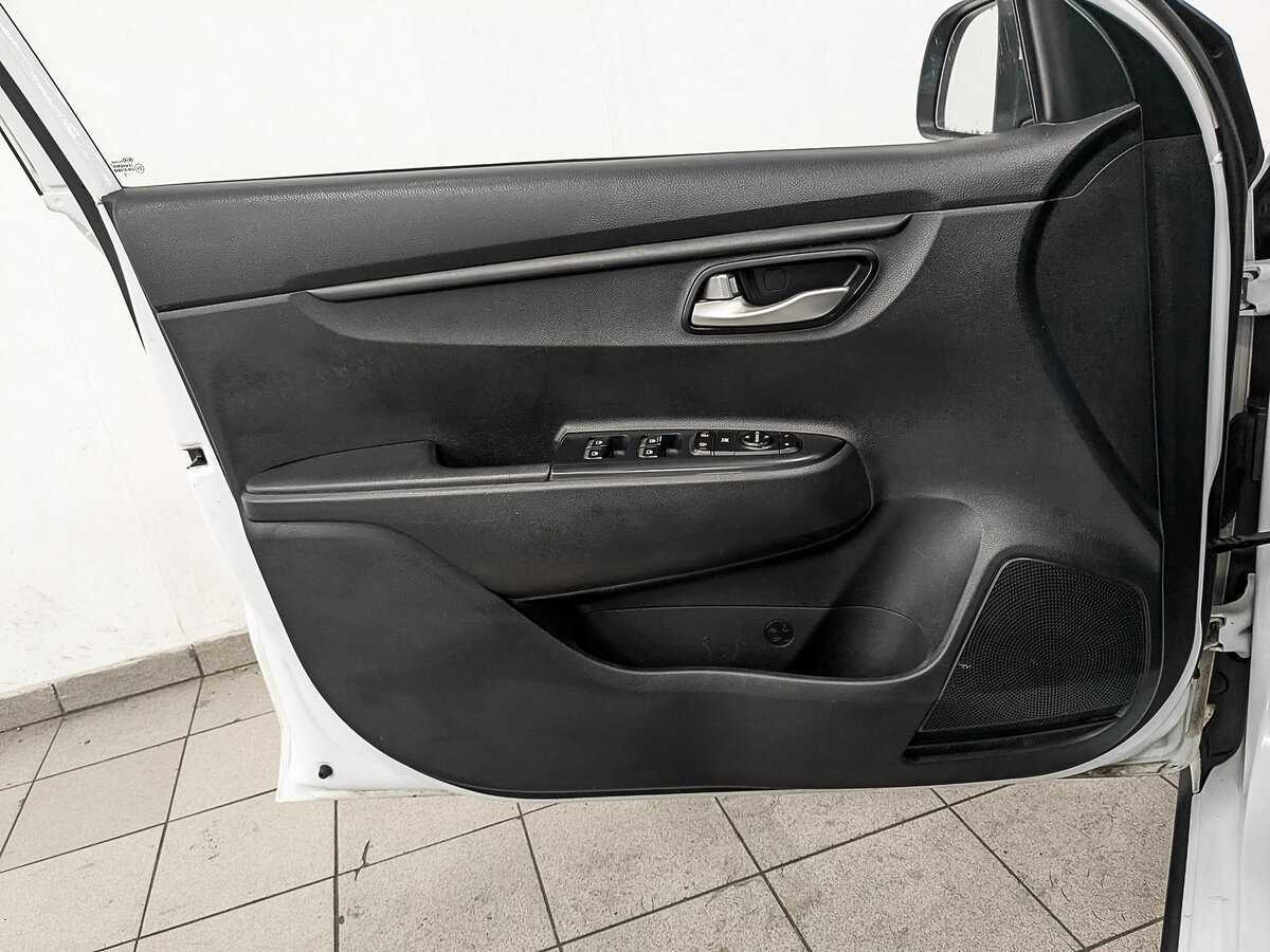 Kia Rio X-Line, 2020 - Фото №15