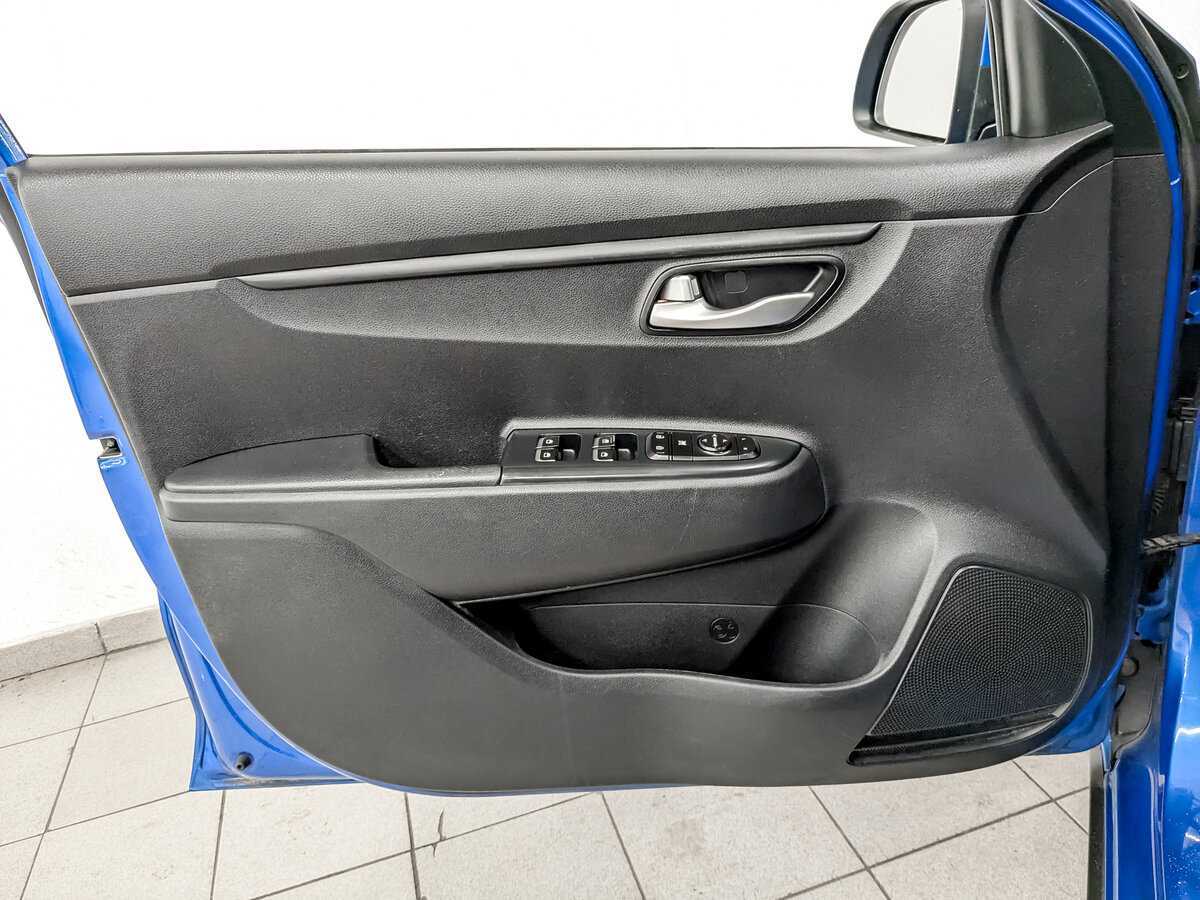 Kia Rio X-Line, 2019 - Фото №18