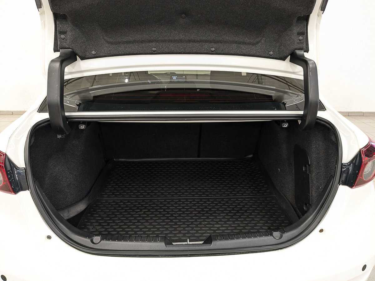 Mazda 3, 2018 - Фото №9