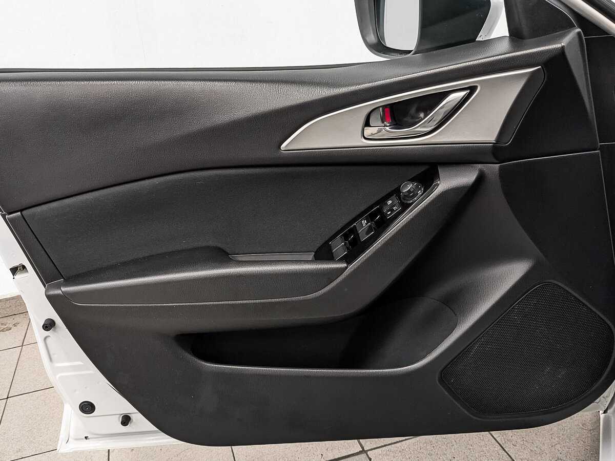 Mazda 3, 2018 - Фото №16
