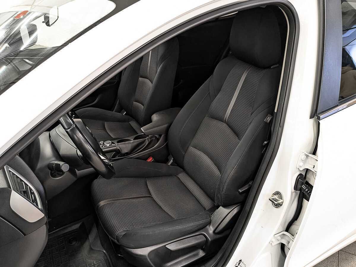 Mazda 3, 2018 - Фото №17