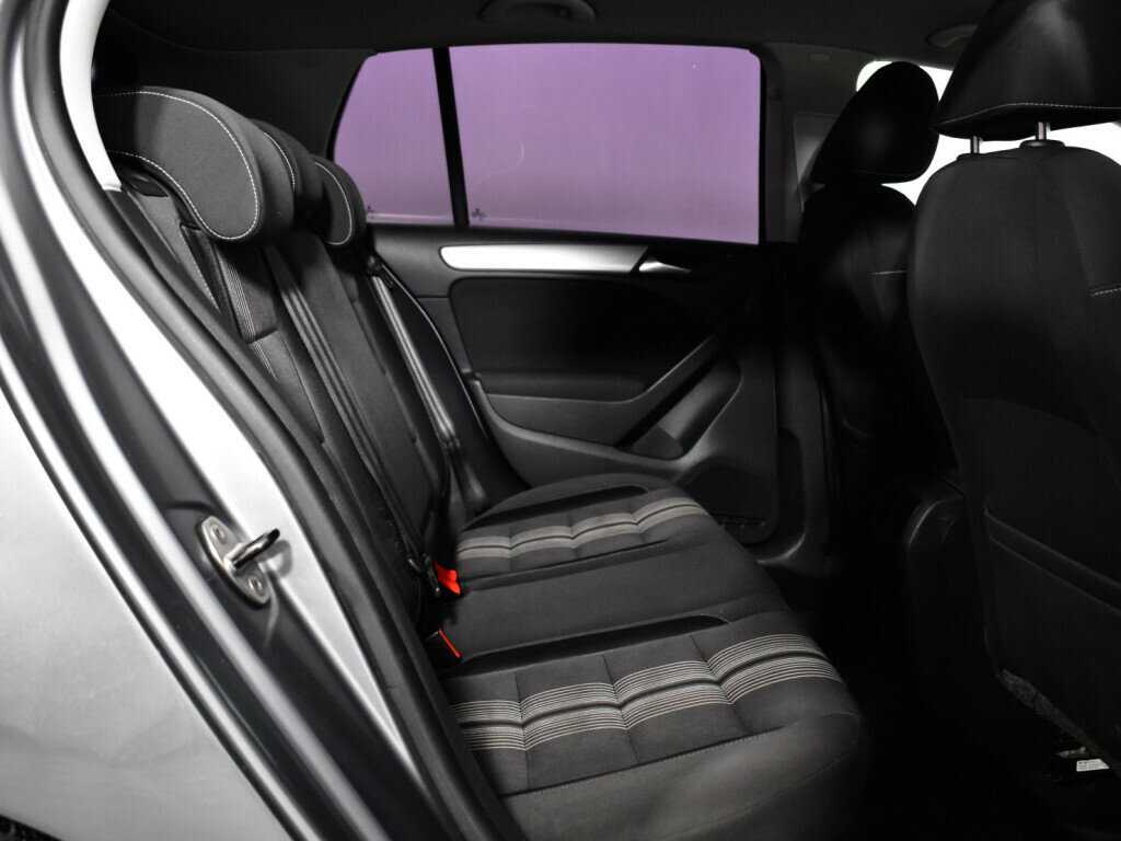 Volkswagen Golf, 2012 - Фото №9