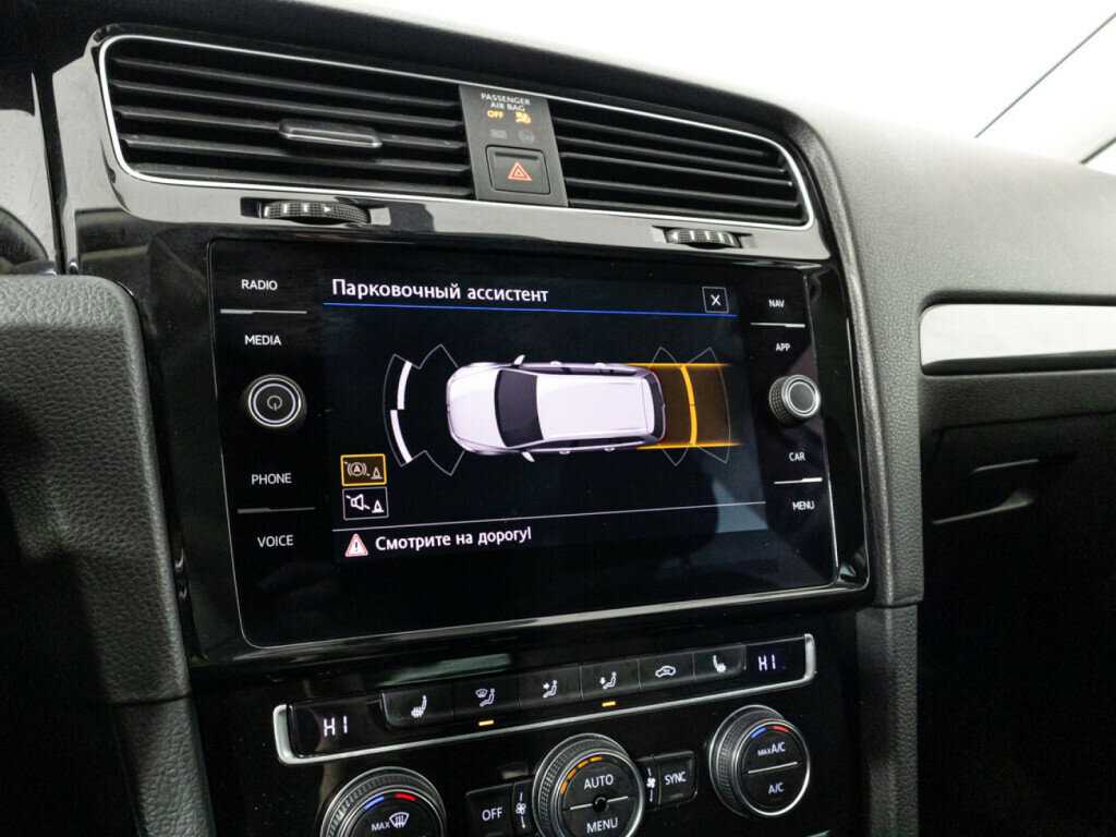 Volkswagen Golf, 2018 - Фото №15