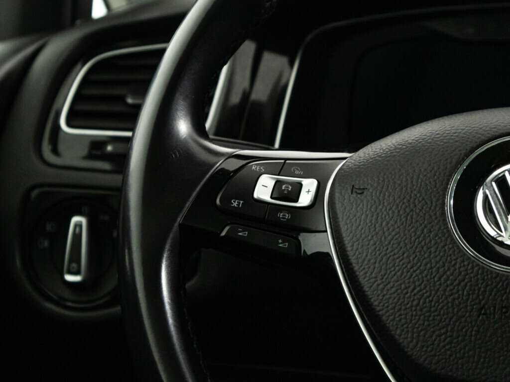 Volkswagen Golf, 2018 - Фото №17