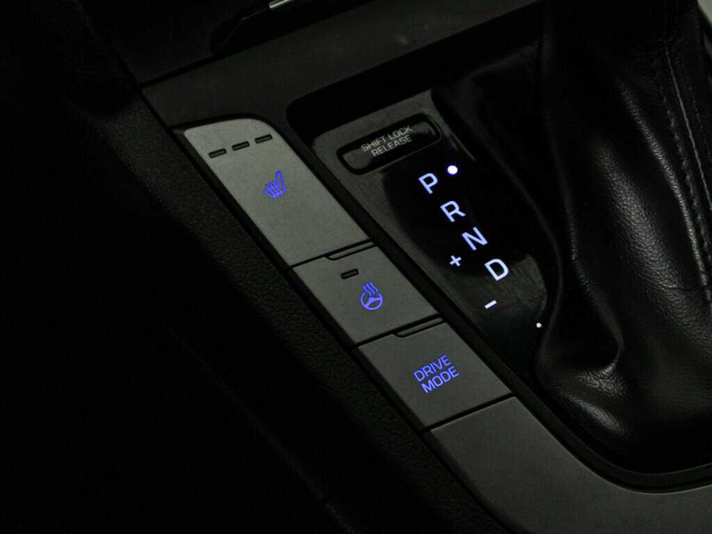 Hyundai Elantra, 2018 - Фото №17