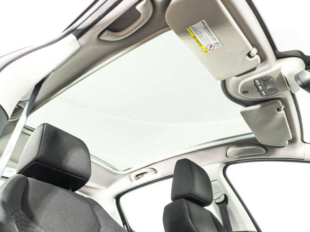 Peugeot 308, 2012 - Фото №15