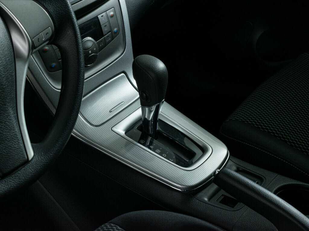 Nissan Tiida, 2015 - Фото №12