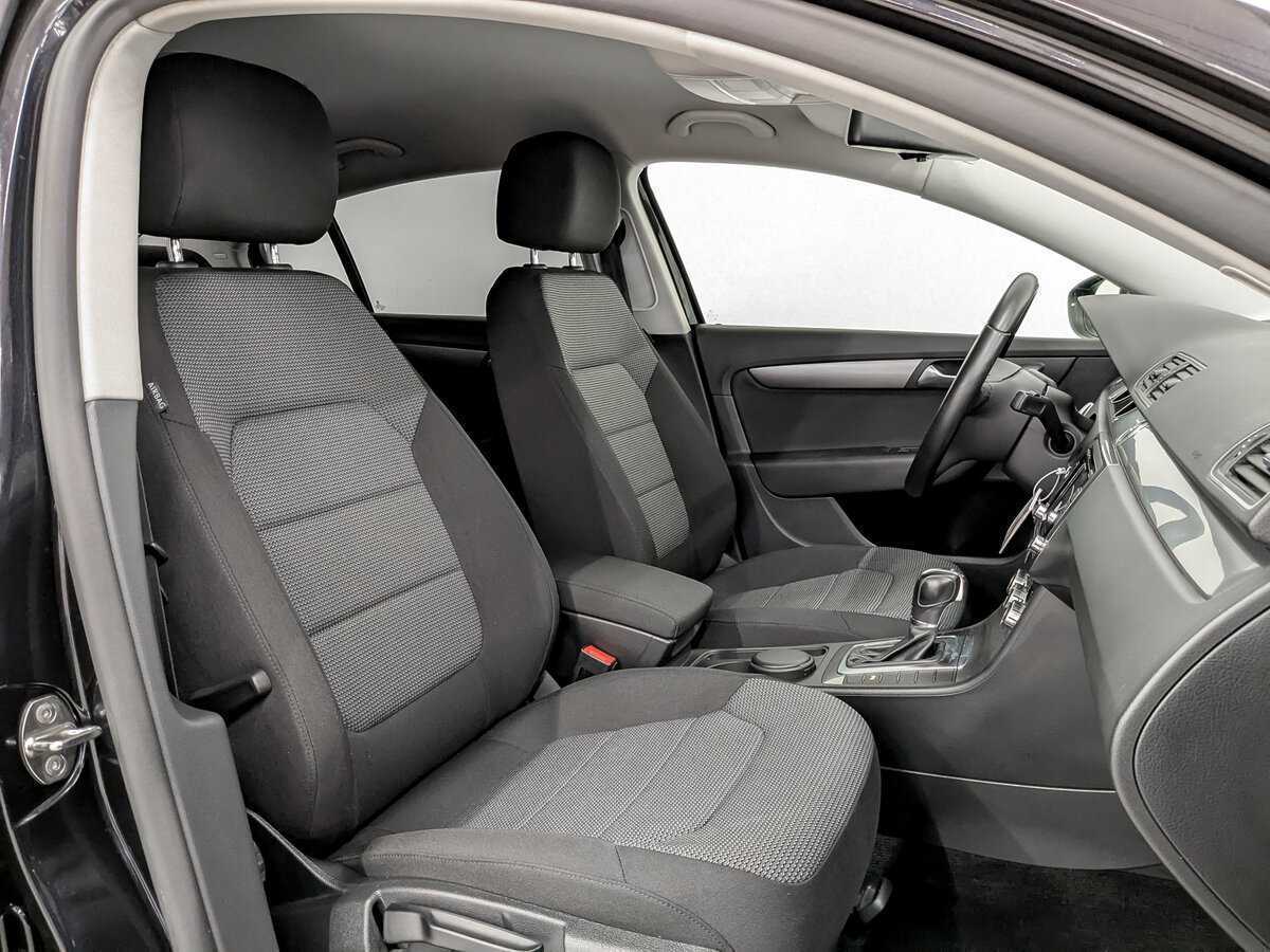 Volkswagen Passat, 2012 - Фото №20