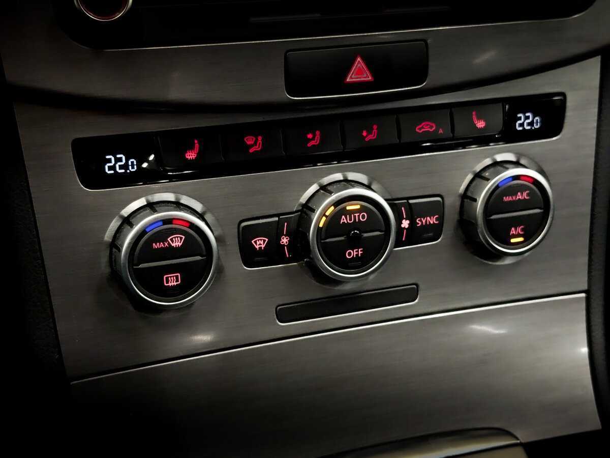 Volkswagen Passat, 2012 - Фото №22