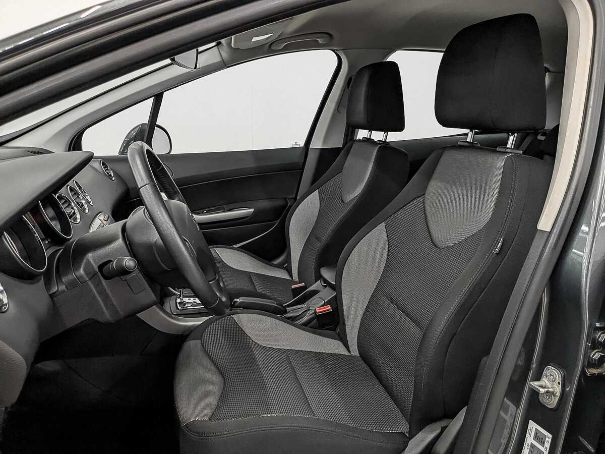 Peugeot 308, 2012 - Фото №17