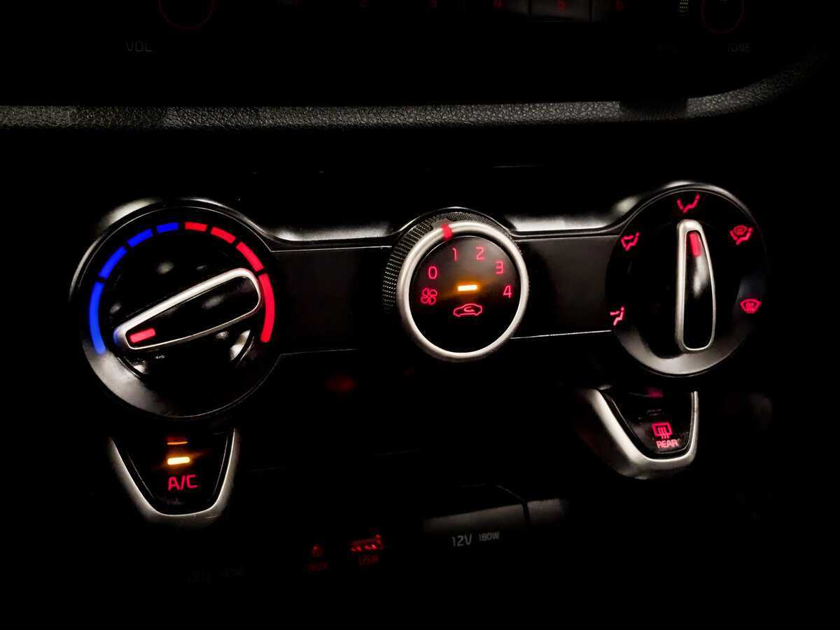 Kia Rio X-Line, 2020 - Фото №21