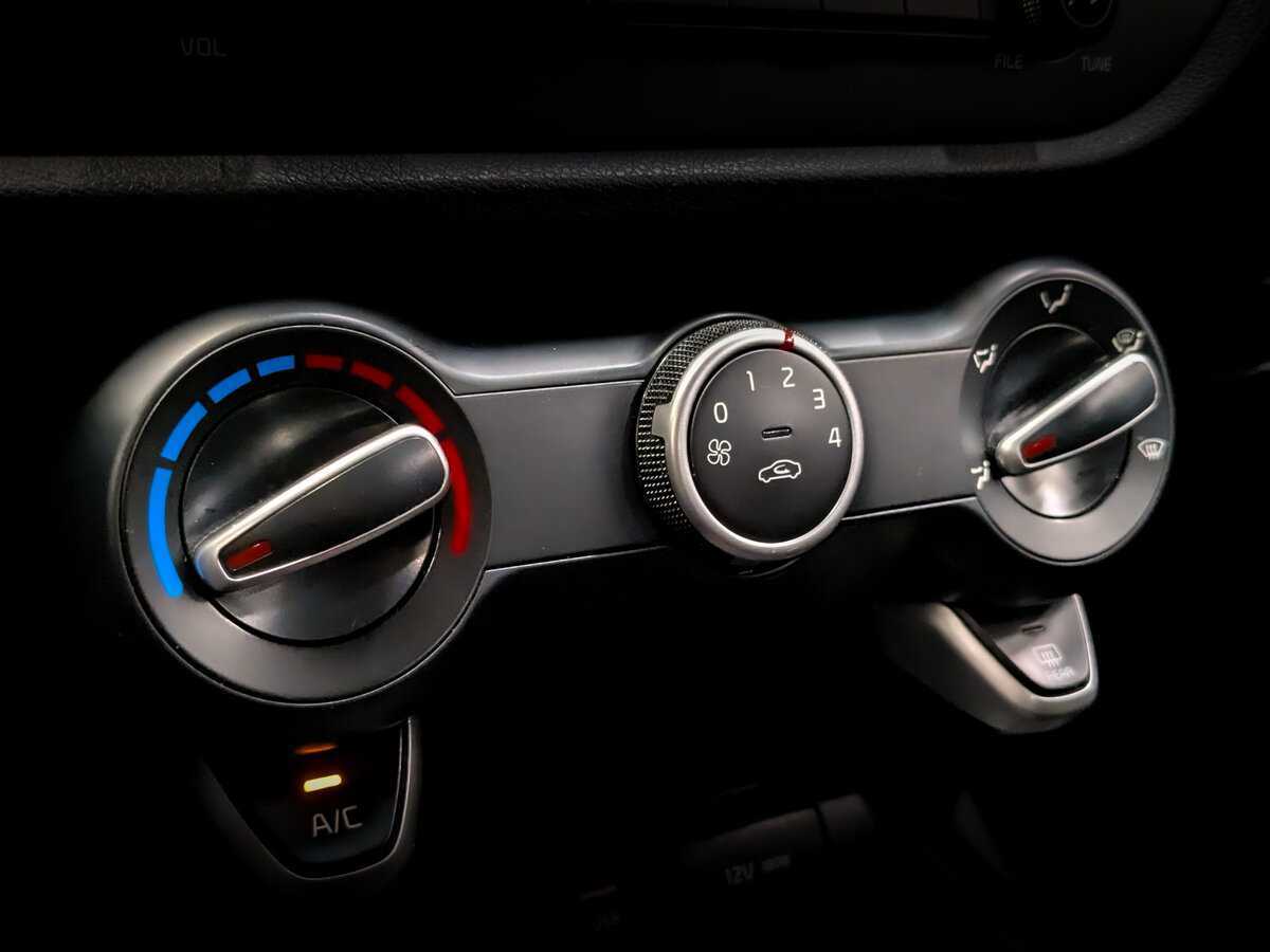 Kia Rio X-Line, 2019 - Фото №24