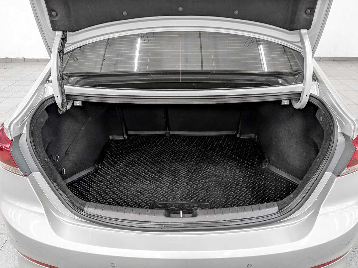 Hyundai Elantra, 2017 - Фото №9