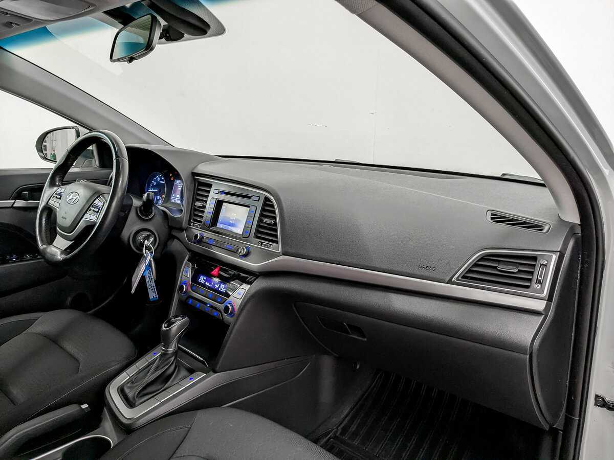 Hyundai Elantra, 2017 - Фото №10