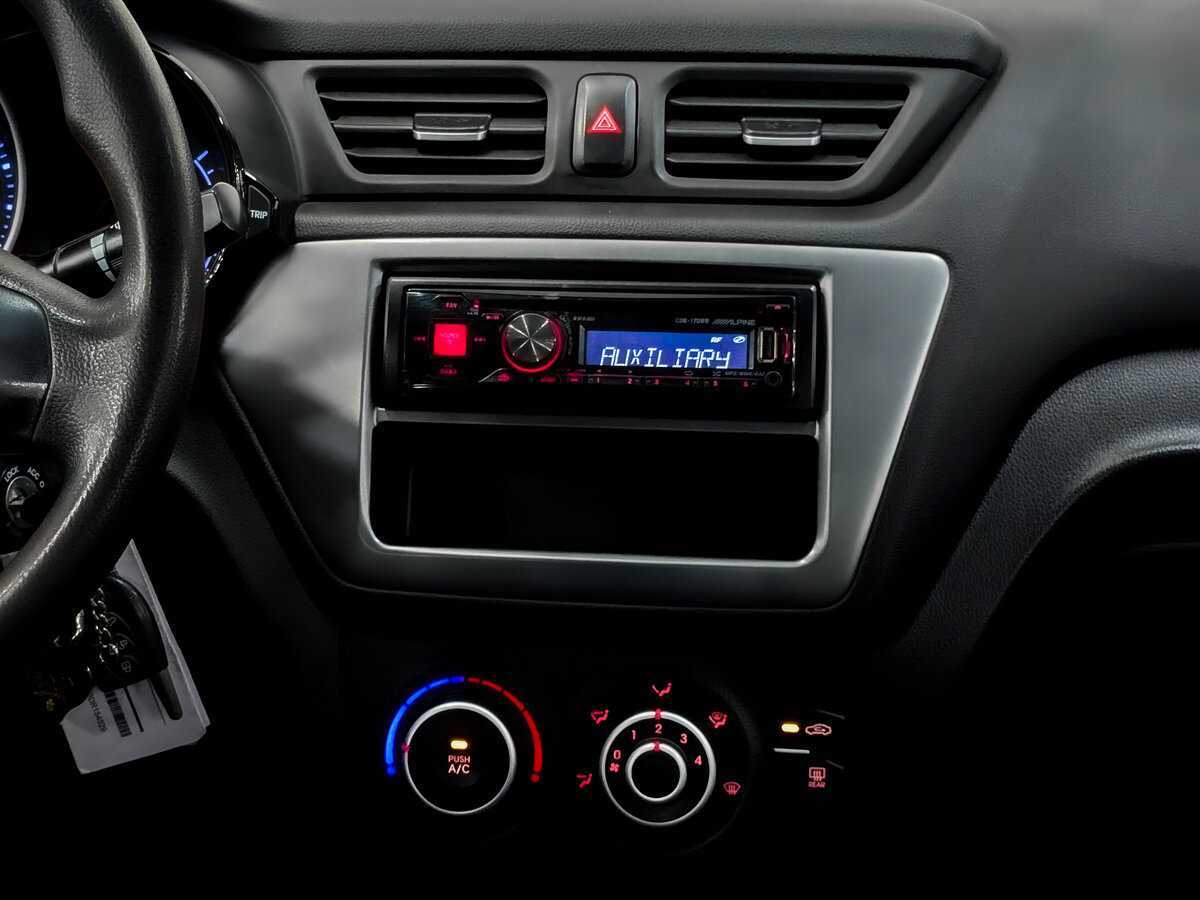 Kia Rio, 2013 - Фото №14