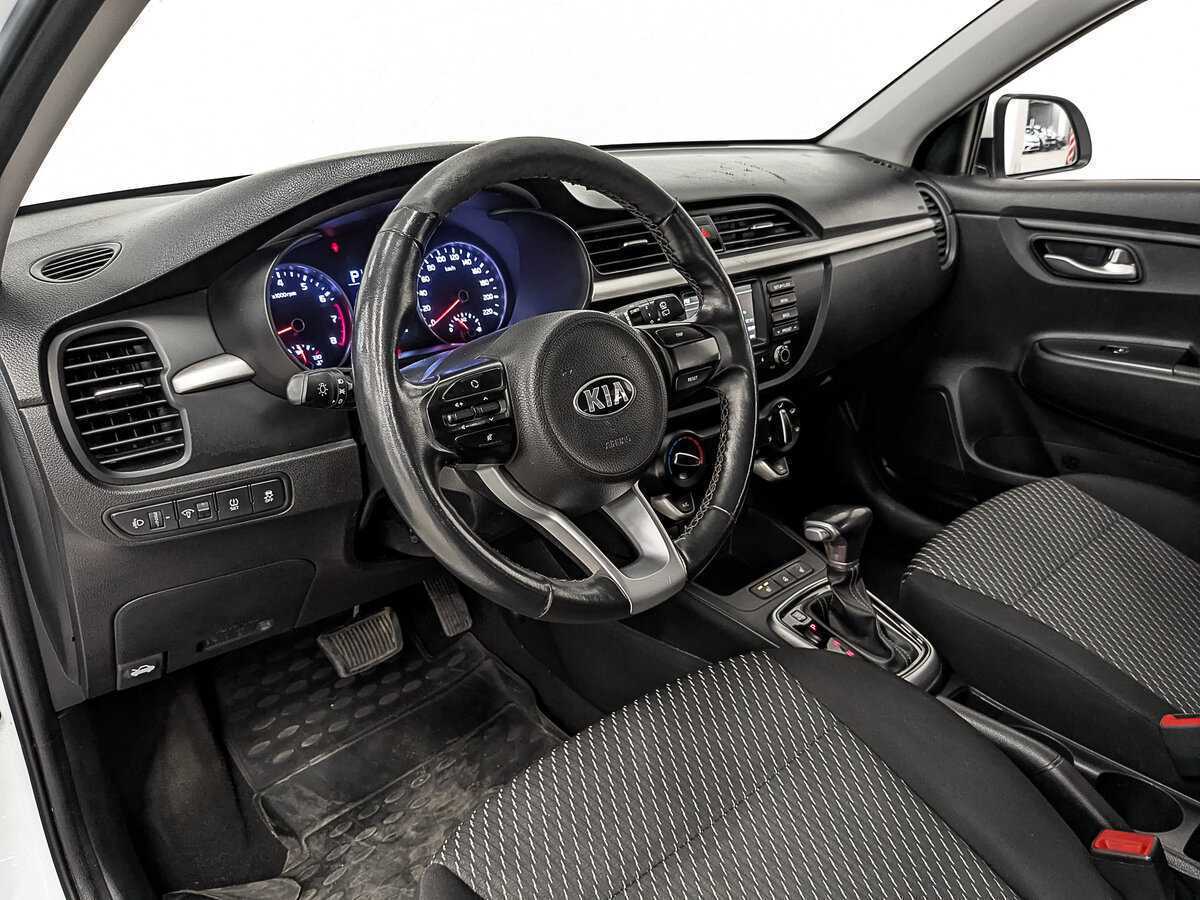 Kia Rio X-Line, 2020 - Фото №11