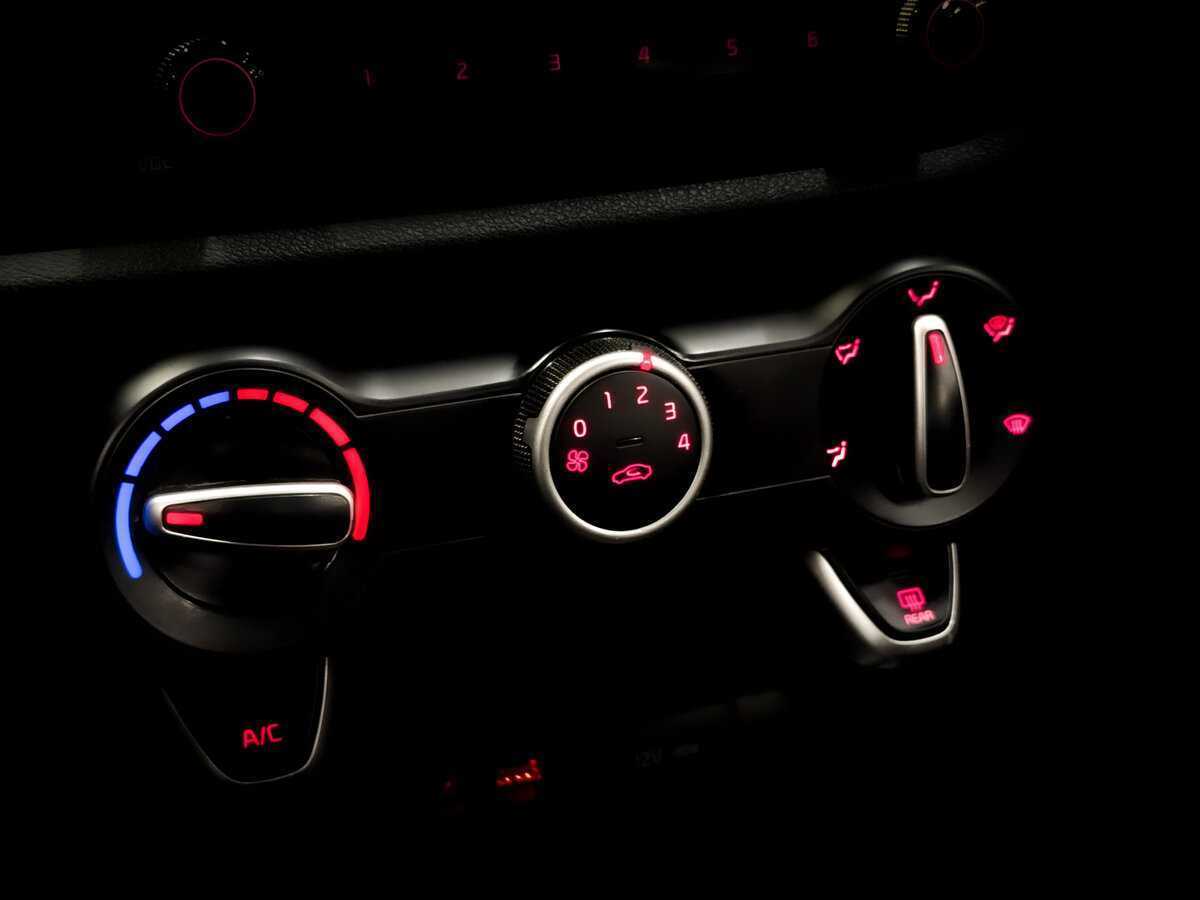 Kia Rio X-Line, 2020 - Фото №21