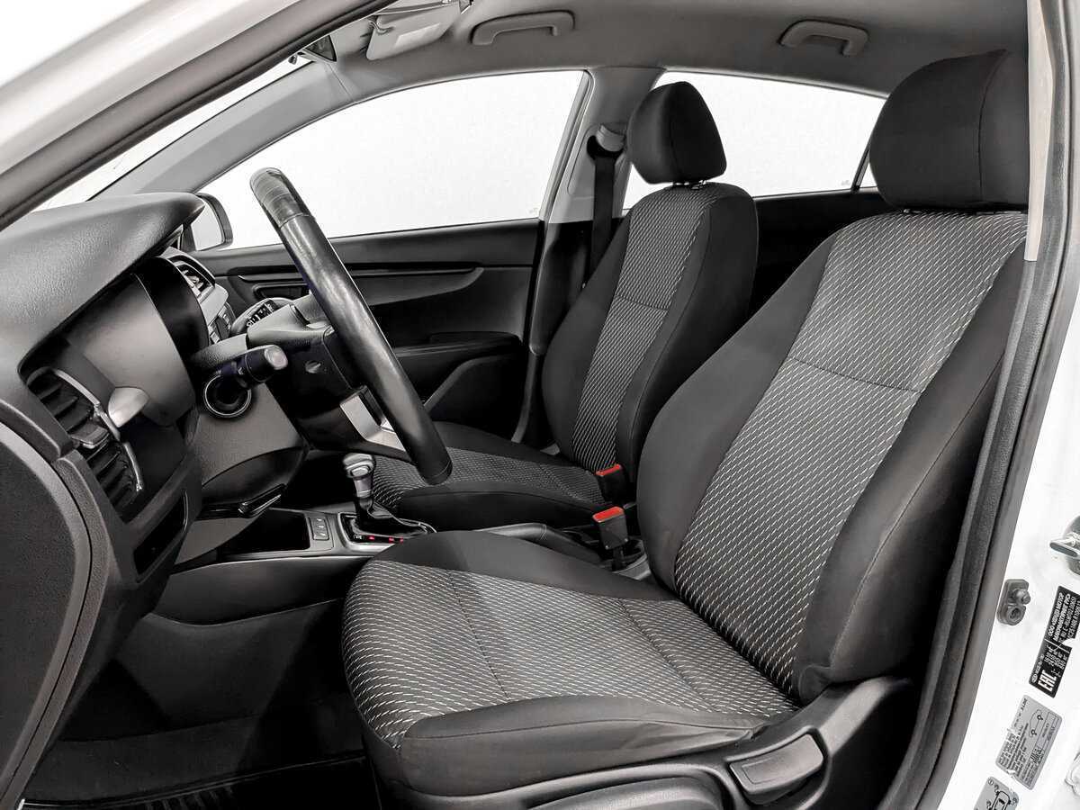 Kia Rio X-Line, 2020 - Фото №17