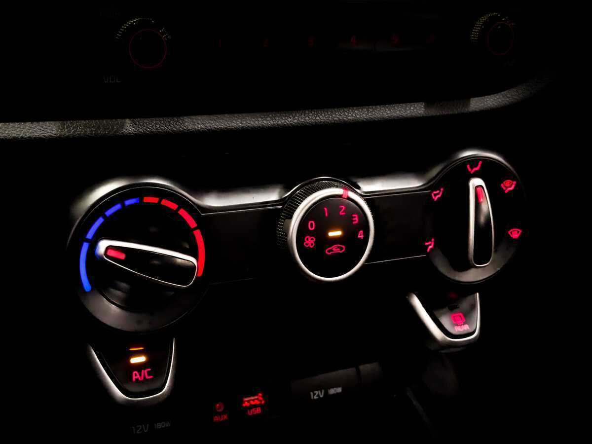 Kia Rio X-Line, 2020 - Фото №21