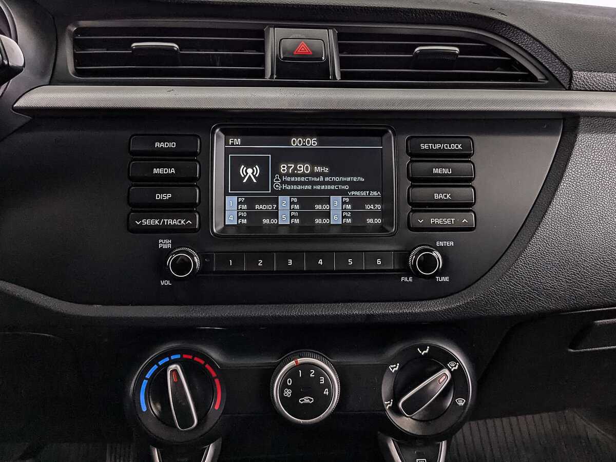 Kia Rio X-Line, 2019 - Фото №13