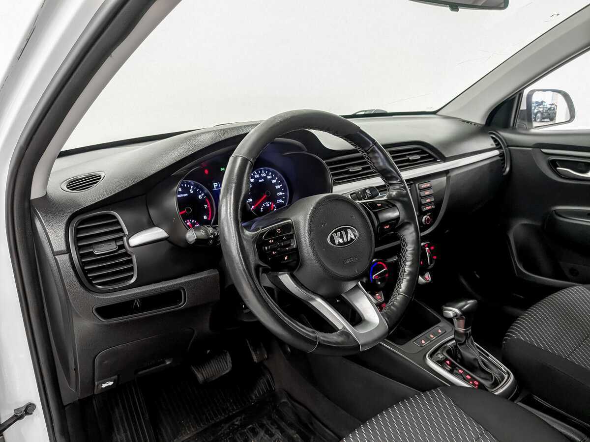 Kia Rio X-Line, 2020 - Фото №15
