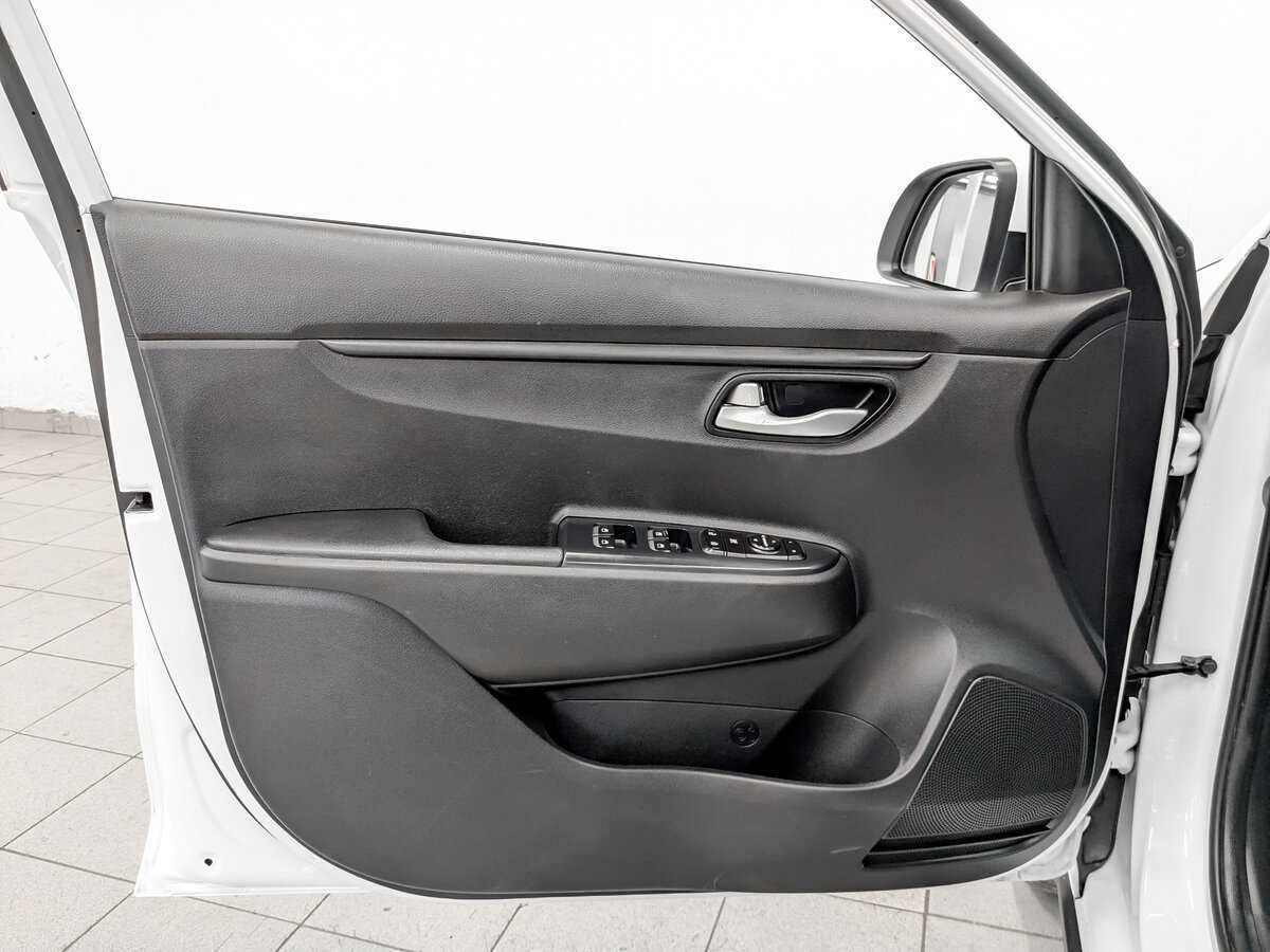 Kia Rio X-Line, 2020 - Фото №16