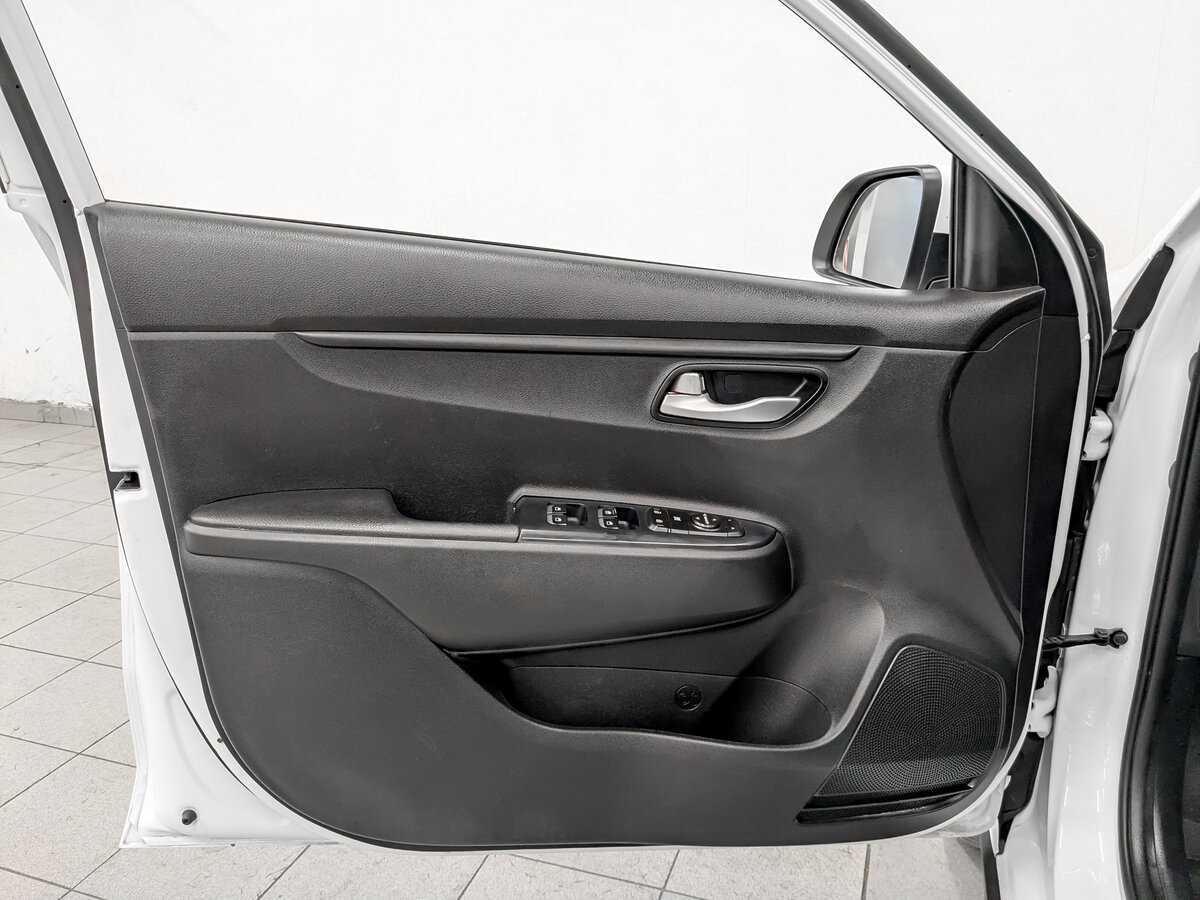 Kia Rio X-Line, 2020 - Фото №15