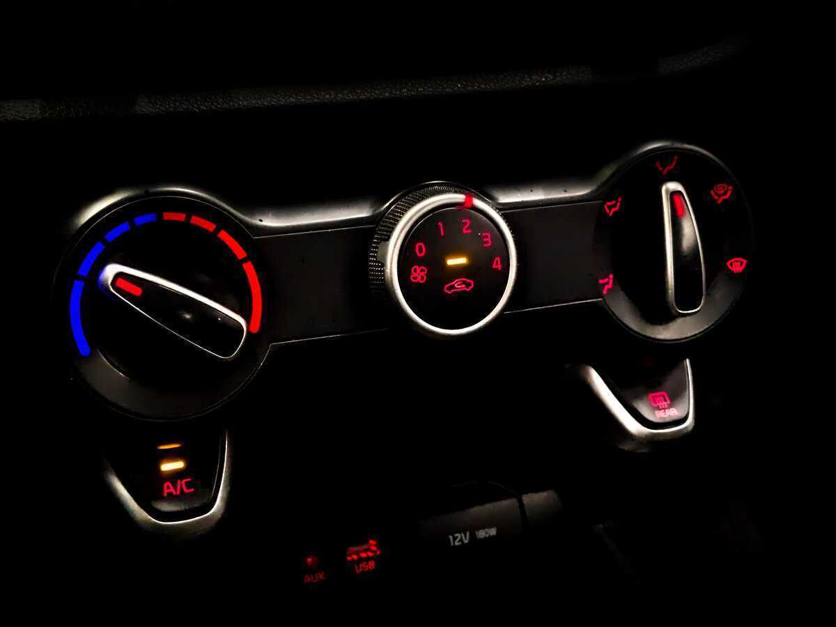 Kia Rio X-Line, 2020 - Фото №20