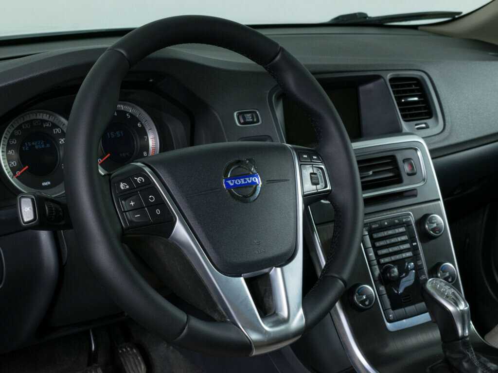 Volvo S60, 2012 - Фото №10